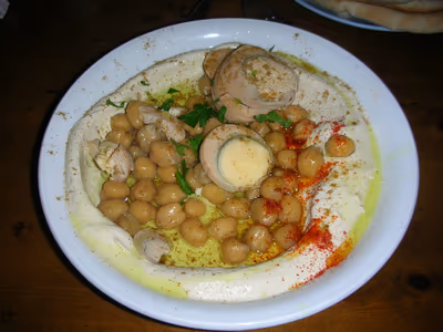 kalabuni hummus