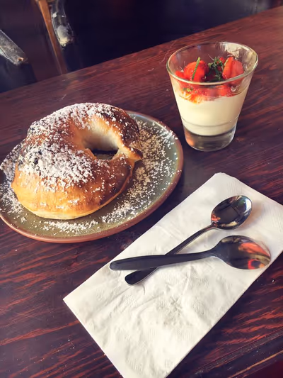 Yom Tov Cafe