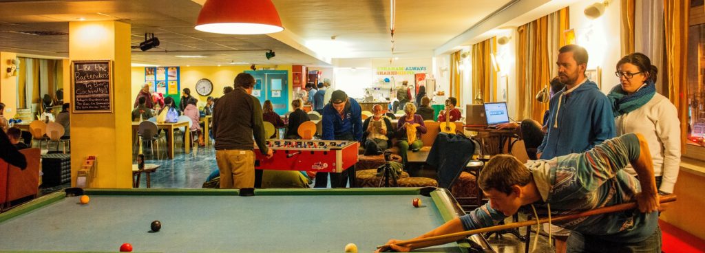 Abraham Hostel Bar
