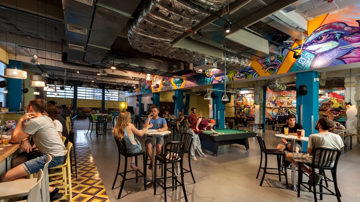 Abraham Hostel Bar
