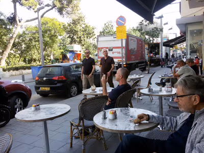 LunchNer Cafe