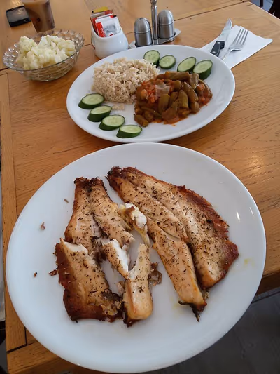 LunchNer Cafe