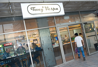 Tony Vespa Haárbaa