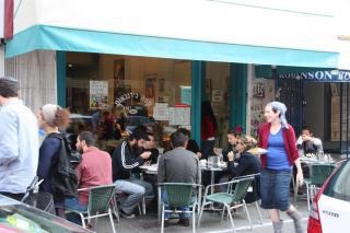 Birenbaum Cafe