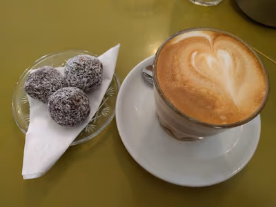 Cafe Tachtit