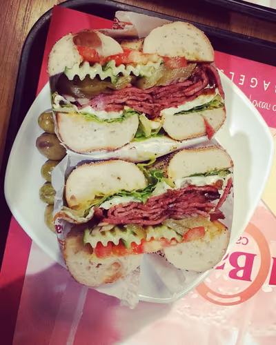 Tal Bagels