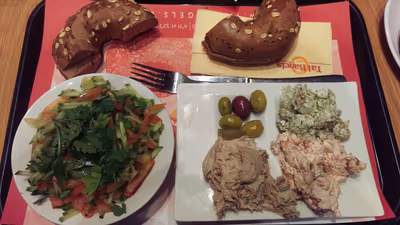 Tal Bagels