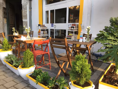 Yafa Cafe