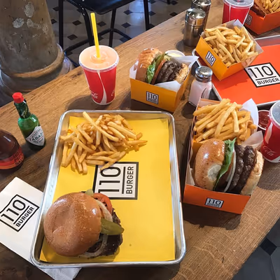 110 Burger Sarona