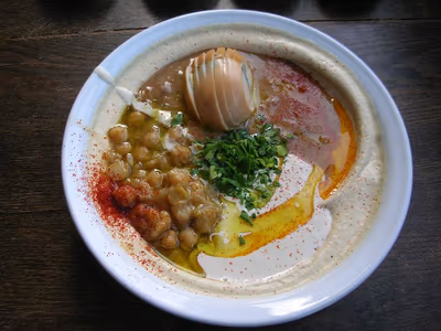Bahadonas Hummus