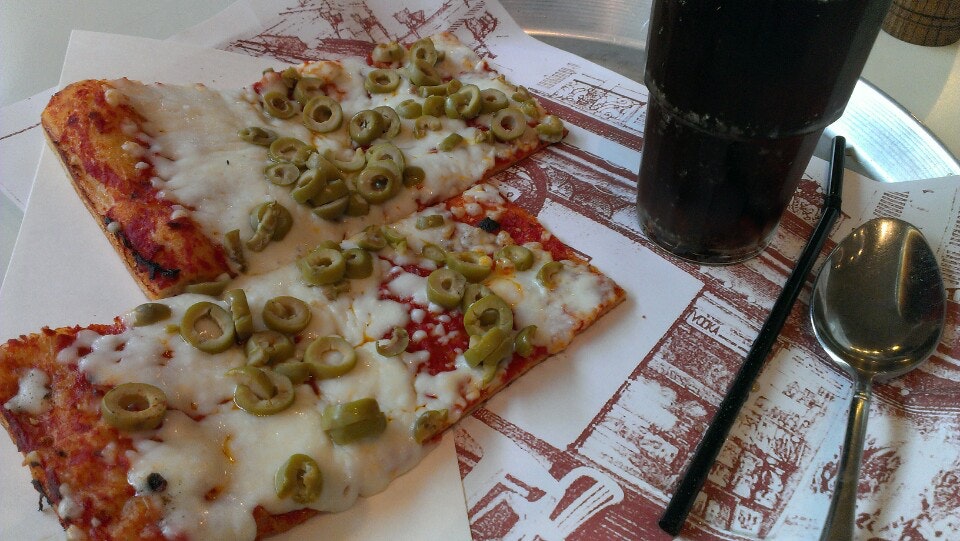 Levi's Pizza