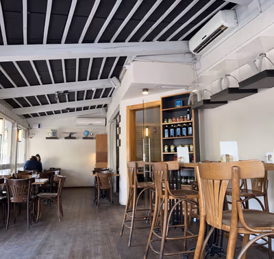 neighbors-cafe (photo: Ayelet Naftali)