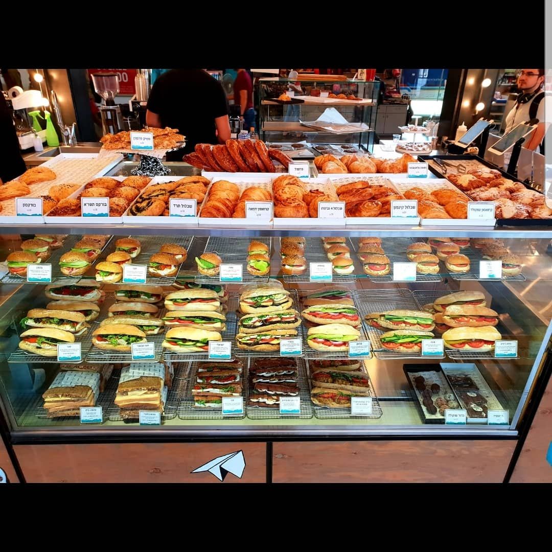 cafeneto (photo: קפה נטו - תחנת רכבת סבידור-ת״א מרכז)