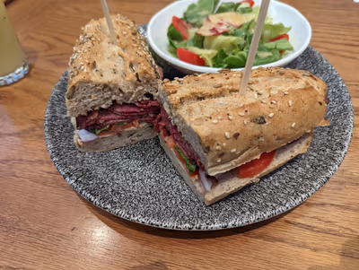 landwer-cafe (photo: Aviv Bar-el)