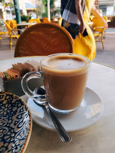 eclair-cafe (photo: Maria B)