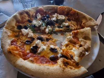 pizza-porto (photo: Eyal Hitin)