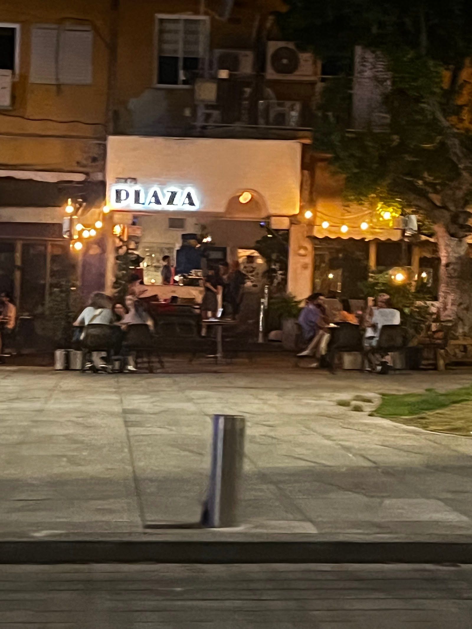 plaza (photo: PLAZA | Bar Ramat Gani)