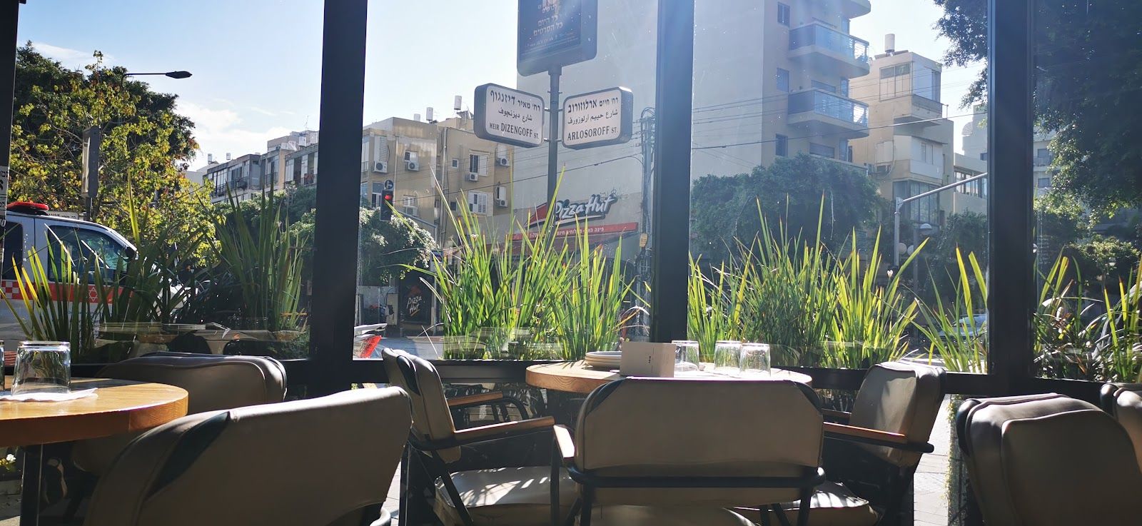 cafe-popular (photo: Hila Balas Davidof)
