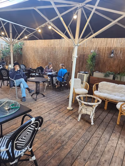 cafe-uziela (photo: קפה עוזיאלה ר״ג)