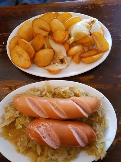 amiram-pub (photo: רפי שלסינבר)