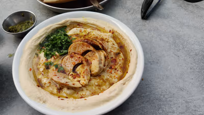 hummus-fool-hahagana (photo: Roy Kisch)