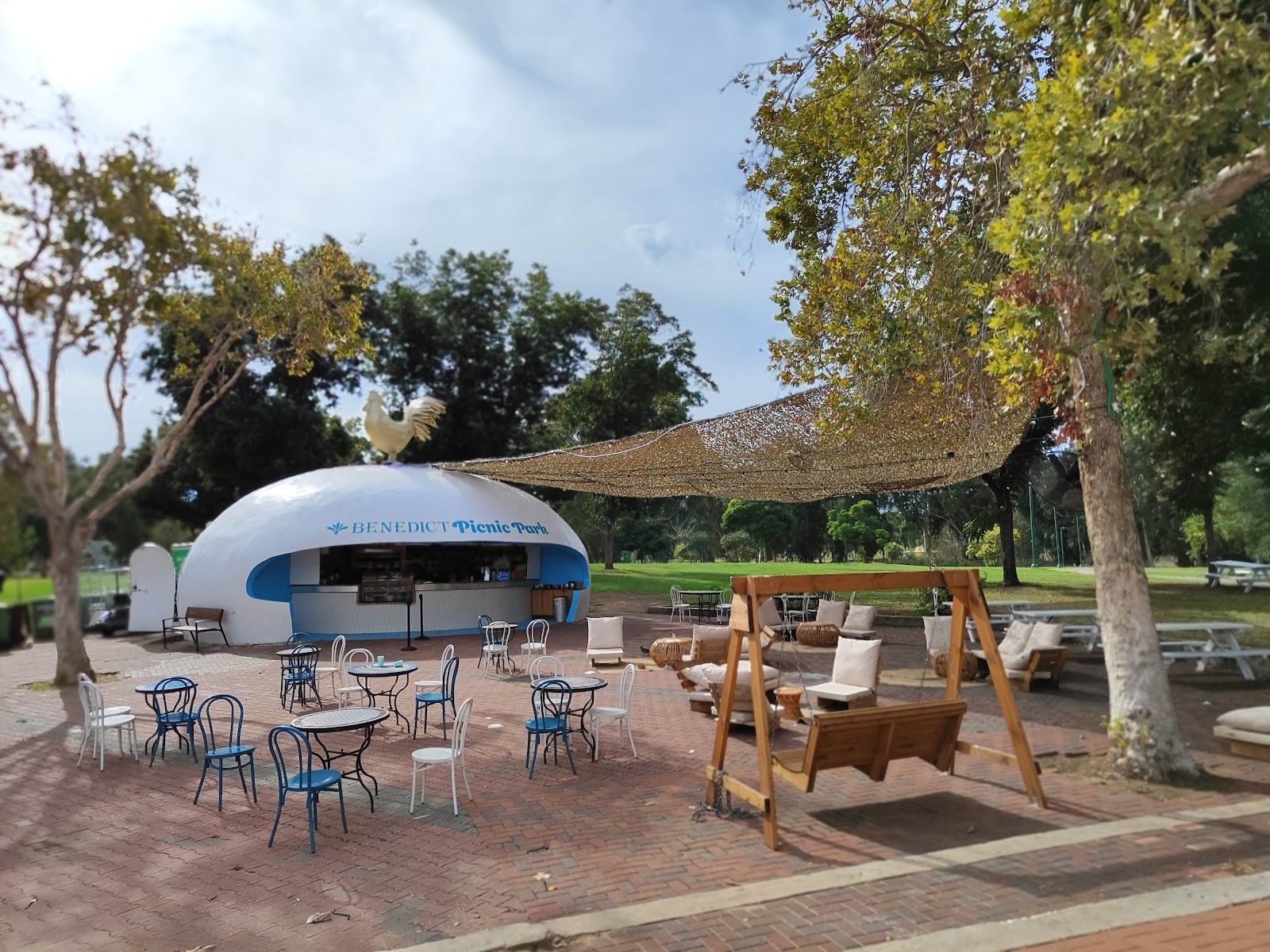 benedict-picnic-park (photo: Renzo Charles Ortiz)