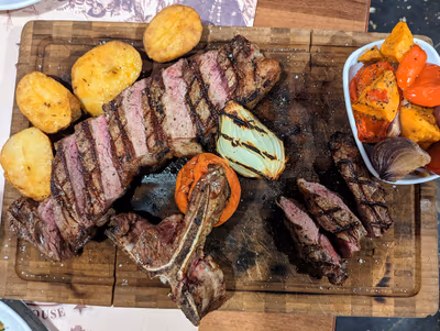 ha-bokrim-steak-house (photo: Igal Epshtein)