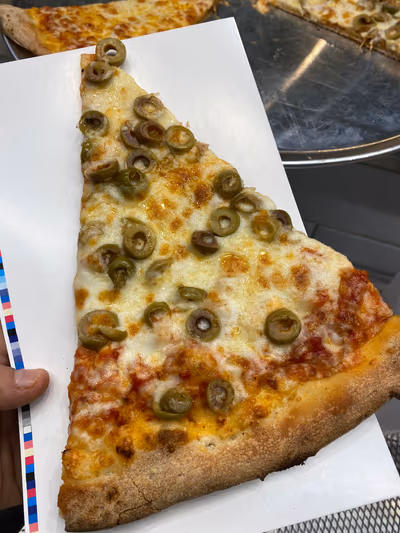 pizza-yoav (photo: Meow Micia-1)