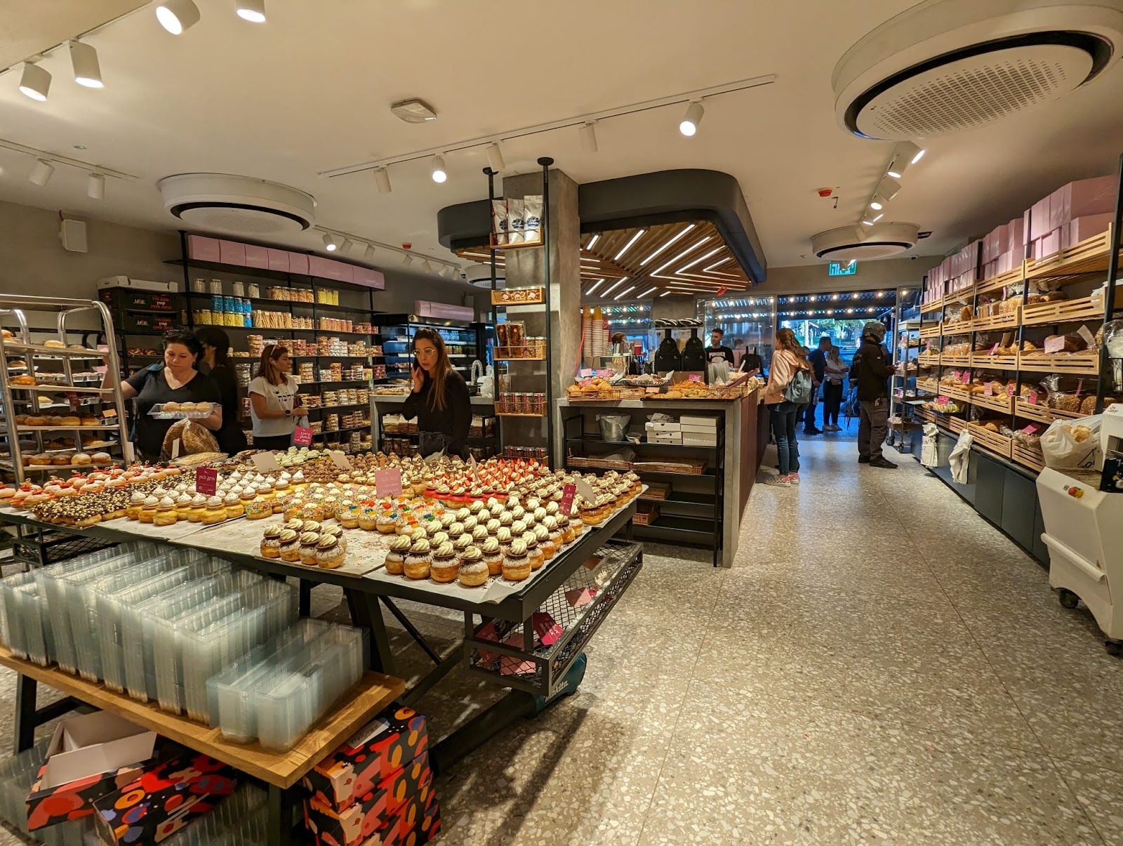 brothers-bakery-ha-achim-bakery (photo: מאפיית האחים | Ha'achim Bakery)