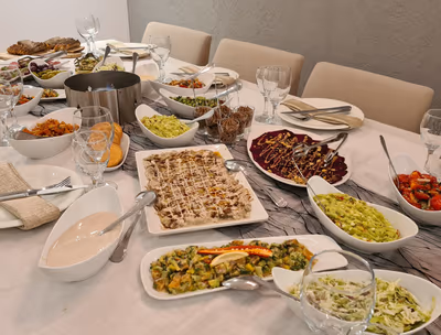 bistro3 (photo: מעדנייה בוטיק - ביסטרו 3 | כשר)