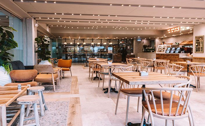 aroma-espresso-bar-2 (photo: noam gdalyahu)