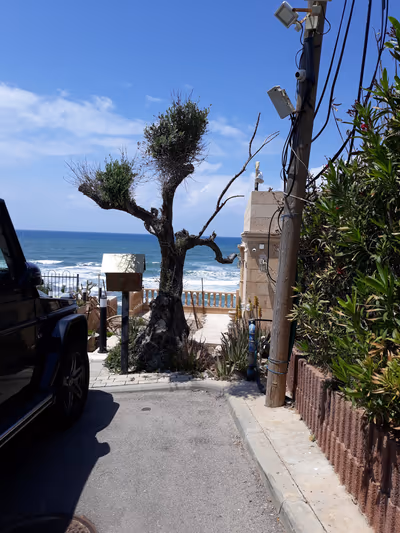 bat-yam-restaurant-karas (photo: Olha Aleksandrova)