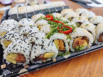 yomi-sushi-line (photo: Alísa Hoys)
