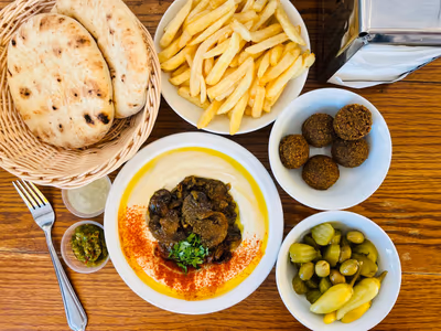 hummus-616 (photo: Hummus 616)