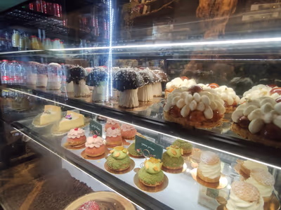 kitkat-fairytale-bakery-cafe (photo: ‫גולדי "‪What Happens‬‏" בן פורת‬‎)