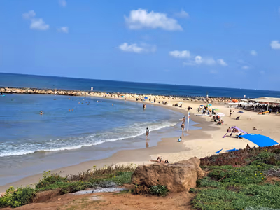 blue-beach (photo: Ofer Rozenblum)