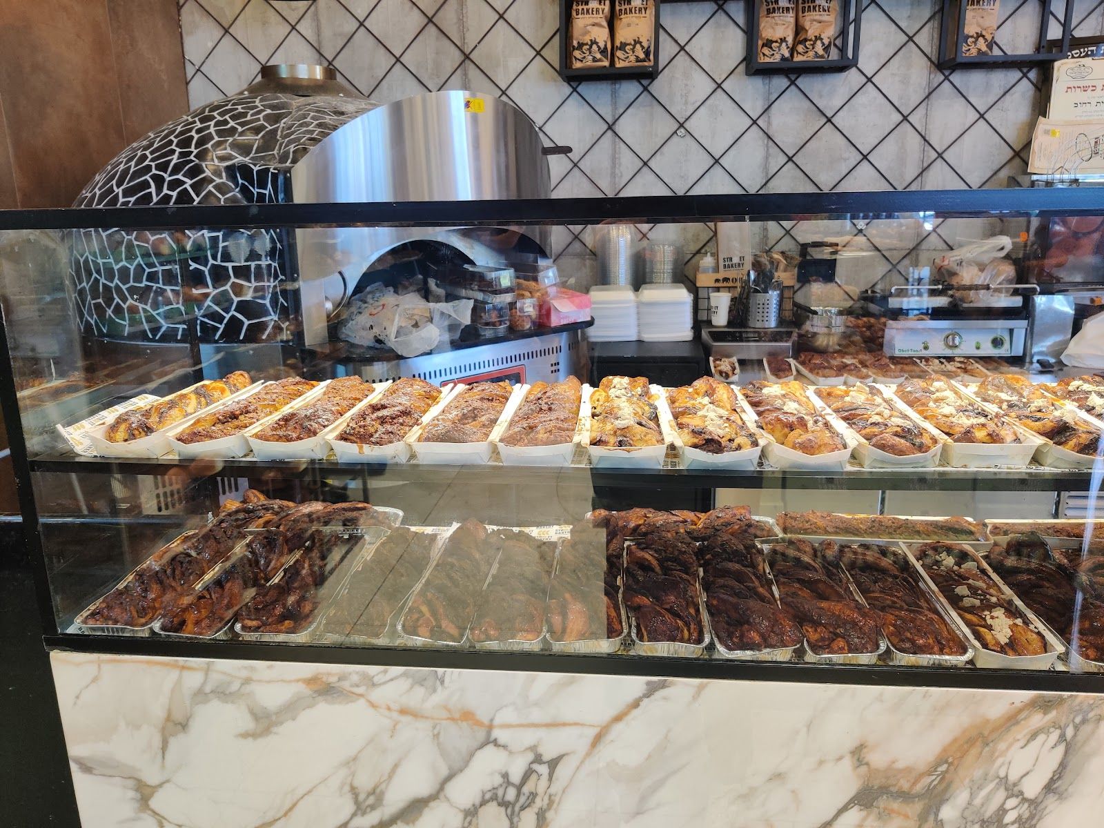 street-bakery (photo: Moshe Argaman)