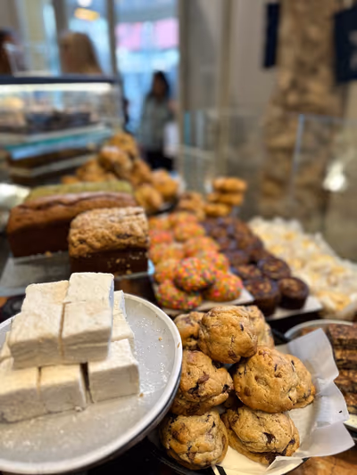 eats-cafeteria-shenkin (photo: Adam Shahbari)