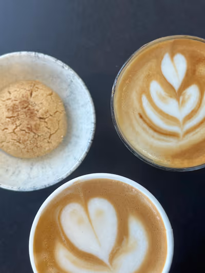 cafetish (photo: קפטיש – קפה קלוי במקום בתל אביב. Cafetish – Neighborhood Coffee Roastery in Tel Aviv‏)