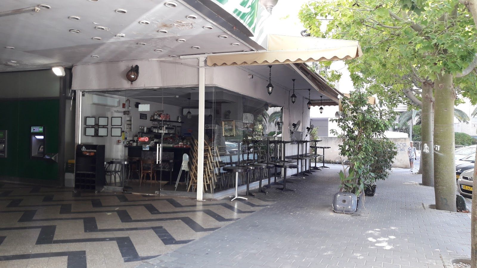 bavli-cafe (photo: Dmitry Ryzhkovich)